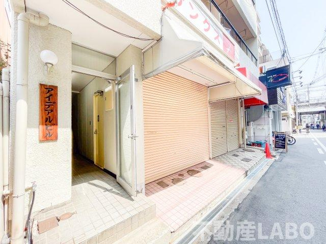 賃貸マンションのエントランス