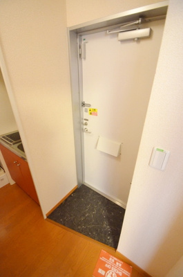 【玄関】 | レオパレスフローラ中里