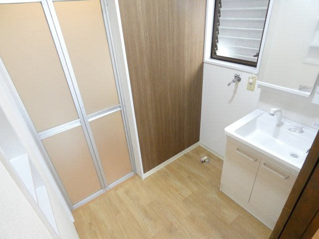 三ツ木台貸家の洗面所