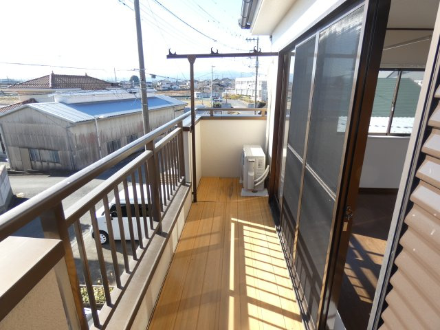 三ツ木台貸家のバルコニー