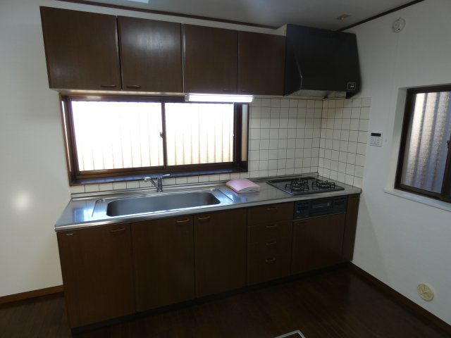 三ツ木台貸家のキッチン