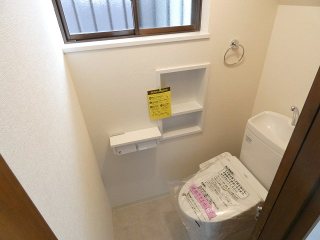 三ツ木台貸家のトイレ