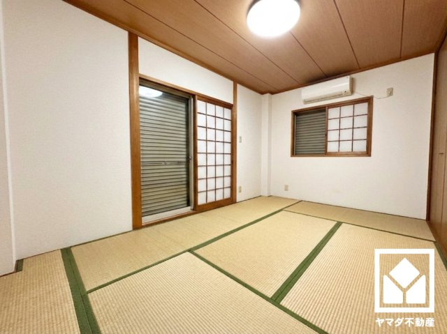 伏見区羽束師菱川町の和室|※本画像は空室時の写真を加工し、家具・小物等を撤去したイメージです。
実際の仕様とは異なる場合がございます。