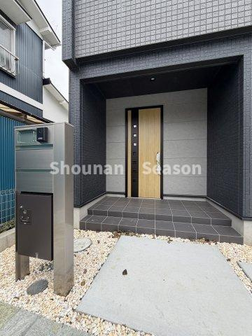 【現地画像あり】平塚市南金目　全２棟　１号棟の設備|モニターフォンはじめ、お好きなタイミングで荷物が受け取れる「宅配ＢＯＸ」を完備しました♪