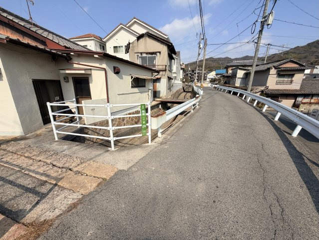 【前面道路含む現地写真】 | 船越1丁目　広々55坪！