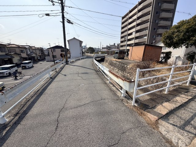 【前面道路含む現地写真】 | 船越1丁目　広々55坪！