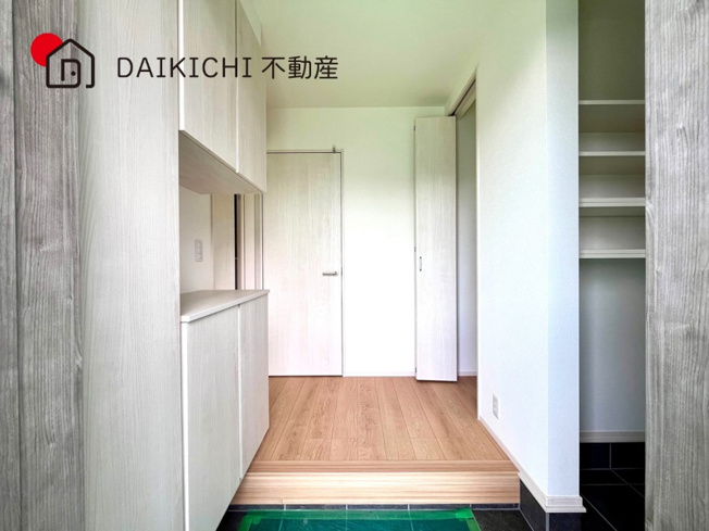 【玄関】 | 北本市深井1丁目　新築戸建　全7棟　3号棟