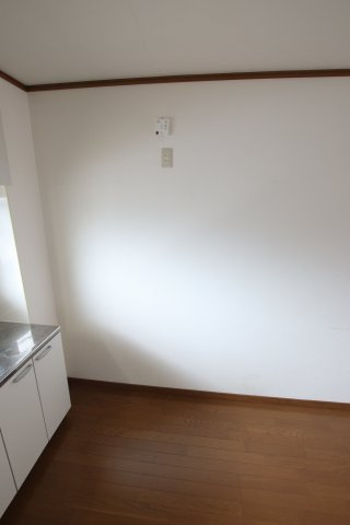 【その他】 | リバーサイドマンション | 冷蔵庫スペース