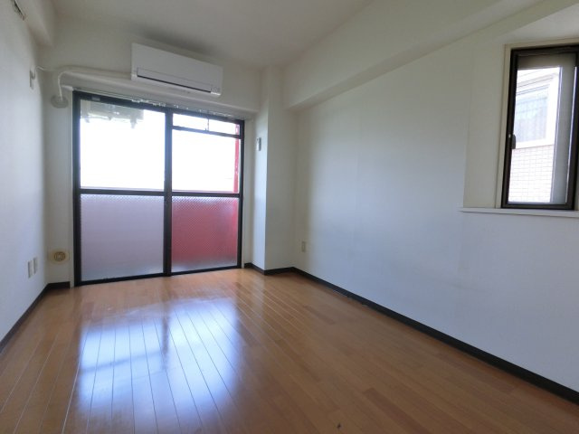 ハイデンス市川の寝室