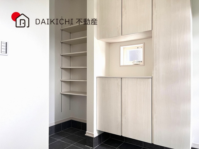 【玄関】 | 北本市深井1丁目　新築戸建　全7棟　4号棟