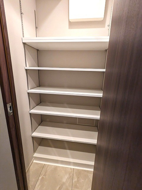 LEFOND PROGRES上野マークスの玄関