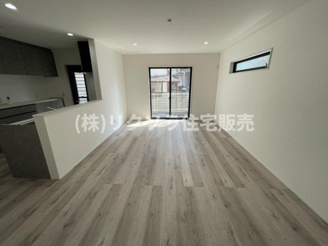 成美町　新築一戸建てのダイニング|LDK17.0帖
■物件内覧・資金計画相談・住宅ローン相談、リフォーム相談、お問合せ受付中■
※当日・翌日のご内覧、ご相談はお電話でのお問合せがスムーズです！