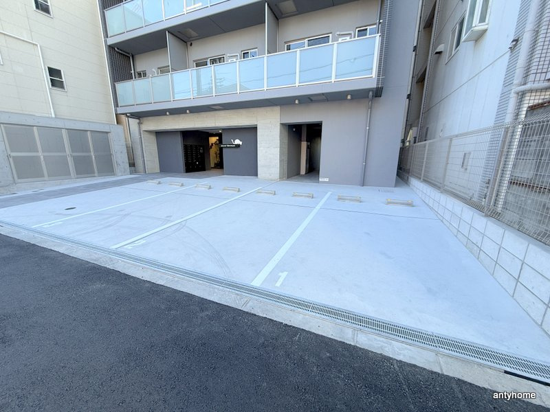LEGALAND+猫 MIYAKOJIMA　仲介手数料無料の駐車場