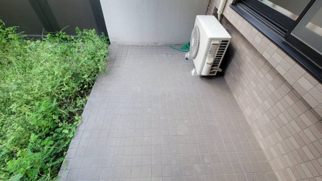 【庭】