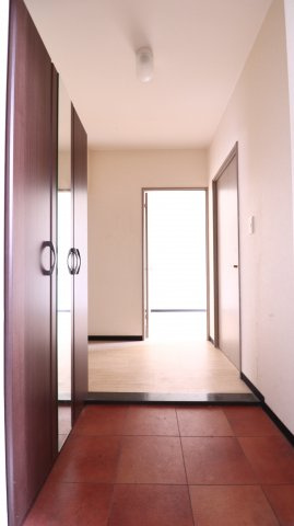 マッティーナ神戸弐番館の玄関