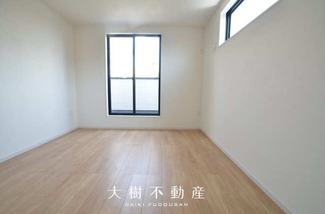 【洋室】 | 座間市立野台3丁目  新築戸建て　全２棟　【仲介手数料無料】 | 2階　洋室1（7.9帖）