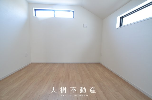 【洋室】 | 座間市立野台3丁目  新築戸建て　全２棟　【仲介手数料無料】 | 2階　洋室3（5.6帖）
