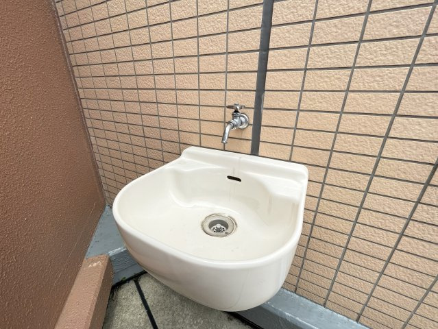 イーグルコート椥辻十条のバルコニー|ルーフバルコニー
スロップシンク