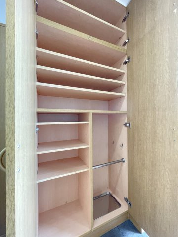 イーグルコート椥辻十条の収納|シューズBOX