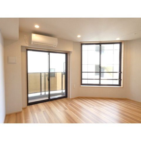 ディームス初台Ⅰの居間・リビング