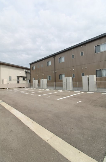 シルバー鷹の駐車場|敷地内に駐車場がございます