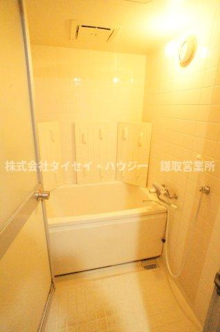 サウスヒルズ中央第２号棟の浴室|※リフォーム中となります。