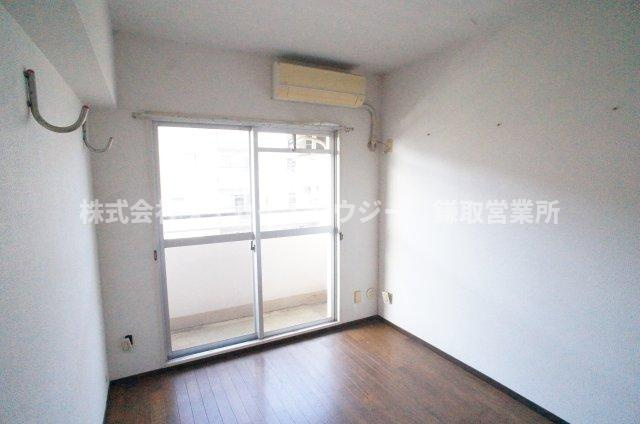 サウスヒルズ中央第２号棟の寝室|※リフォーム中となります。