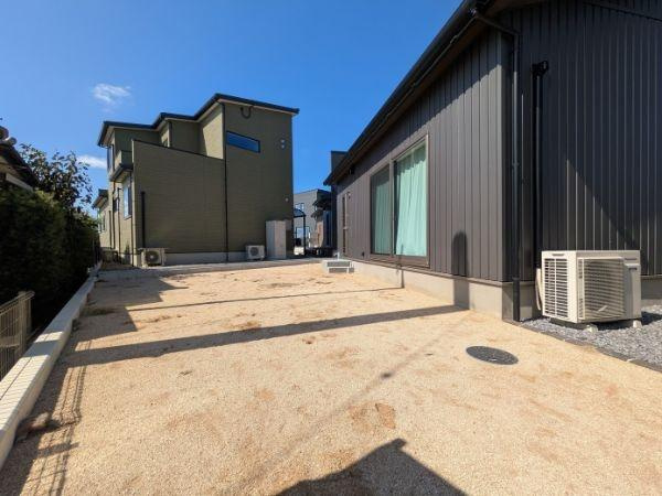 大字里　戸建ての庭|日当たり良好のお庭！