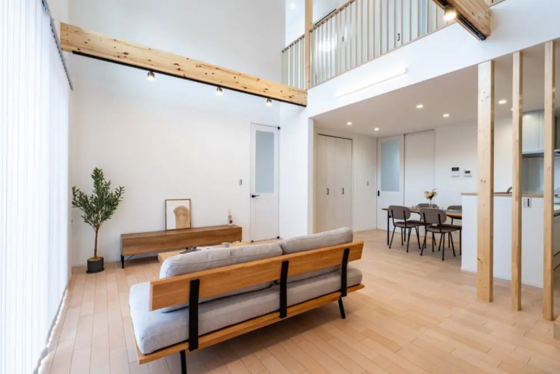 小山市神鳥谷　新築戸建の居間・リビング
