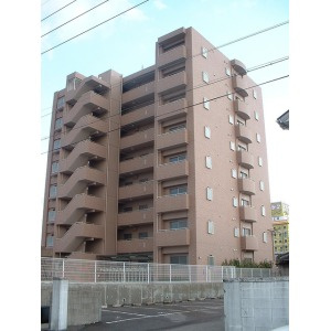 フェリーチェ勝川の駐車場