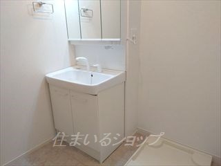 安芸高田市吉田町吉田のアパートの洗面所|シャンプードレッサー
