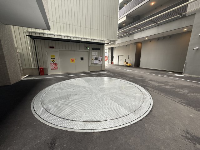 ローレルコート姫路大手前通りの駐車場
