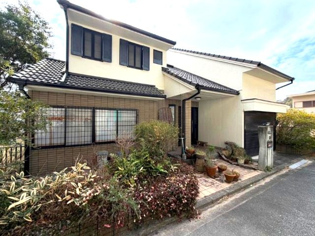 宝塚市中山台1丁目の庭