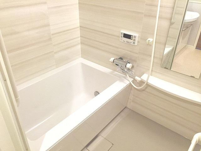 プレジデント正弥久留米駅の浴室|落ち着いた空間のお風呂です