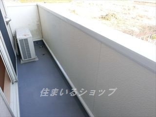 安芸高田市八千代町下根のアパートのバルコニー