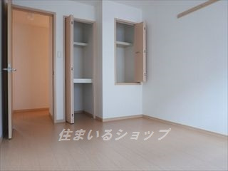 安芸高田市八千代町下根のアパートの寝室