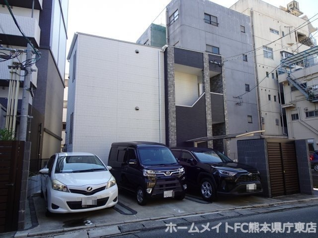 熊本市中央区大江１丁目のアパートの駐車場