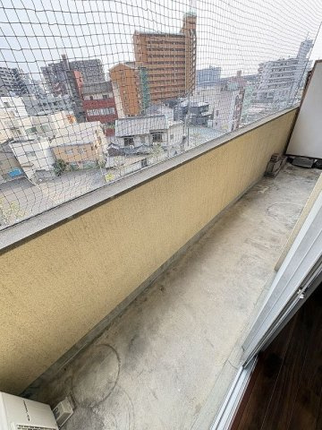 久留米中央ビルのバルコニー|バルコニー南向きなので洗濯物もよく乾きます