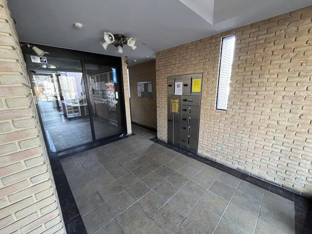 愛知郡東郷町清水１丁目の中古マンションのエントランス|エントランス