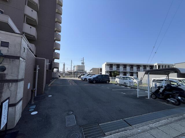 愛知郡東郷町清水１丁目の中古マンションのその他|駐車場