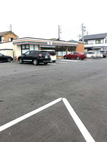 愛知郡東郷町清水１丁目の中古マンションの駐車場|コンビニ