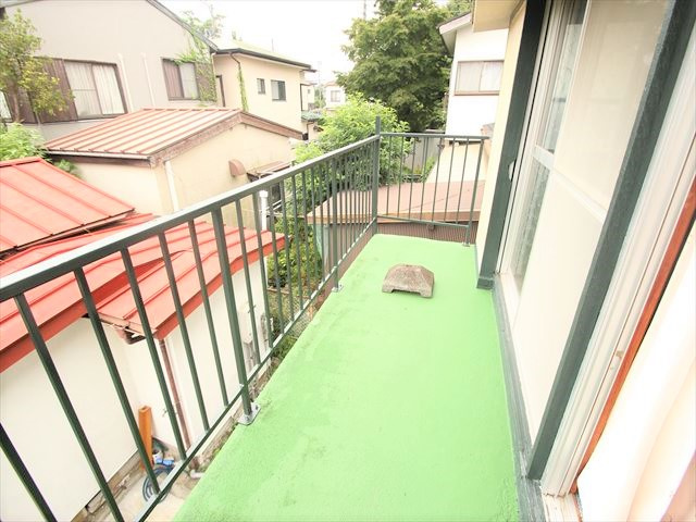 井戸沼アパートのバルコニー