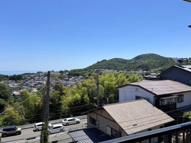 商談中　海と小室山を望む　利便性の良い川奈ロイヤルハイムの展望|小室山も見えます