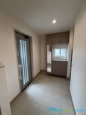 平塚市南原2丁目　新築戸建　全6棟3号棟の玄関