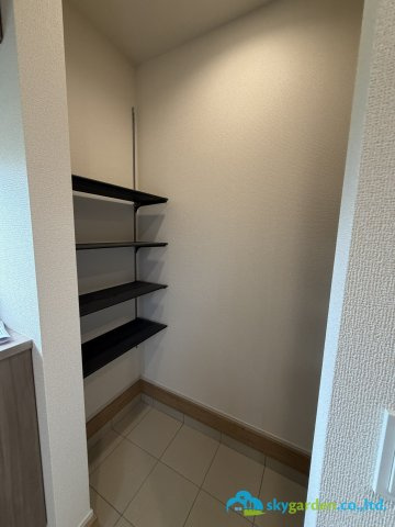平塚市南原2丁目　新築戸建　全6棟3号棟の玄関