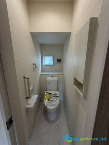 平塚市南原2丁目　新築戸建　全6棟3号棟のトイレ