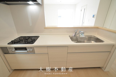 【キッチン】 | 綾瀬市小園南２丁目 新築戸建て　全2棟【仲介手数料無料】