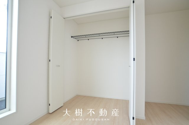 【洋室】 | 綾瀬市小園南２丁目 新築戸建て　全2棟【仲介手数料無料】 | 2階　洋室1（7.25帖）クローゼット