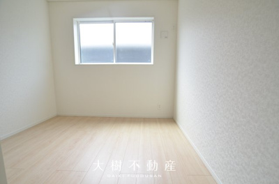 【洋室】 | 綾瀬市小園南２丁目 新築戸建て　全2棟【仲介手数料無料】 | 2階　洋室2（4.5帖）