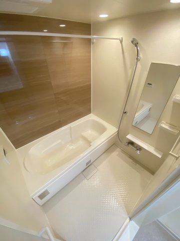 【浴室】 | ※同タイプの写真となります。
